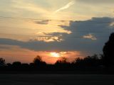 Beautiful sunsetSat May 7 18:52:20 CDT 2005